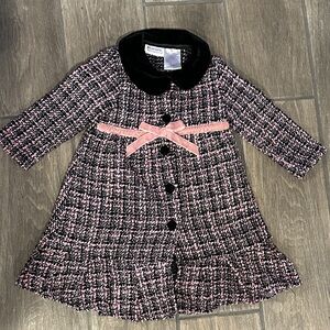 Blueberi Boulevard 2T Black, Pink Tweed Dress overcoat w/ black velvet buttons